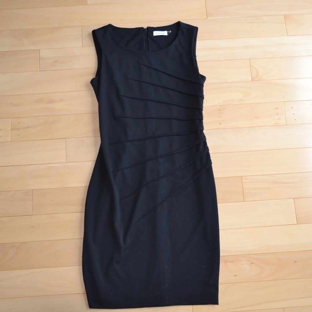 Calvin Klein Black Sleeveless Sheath Dress Size 6